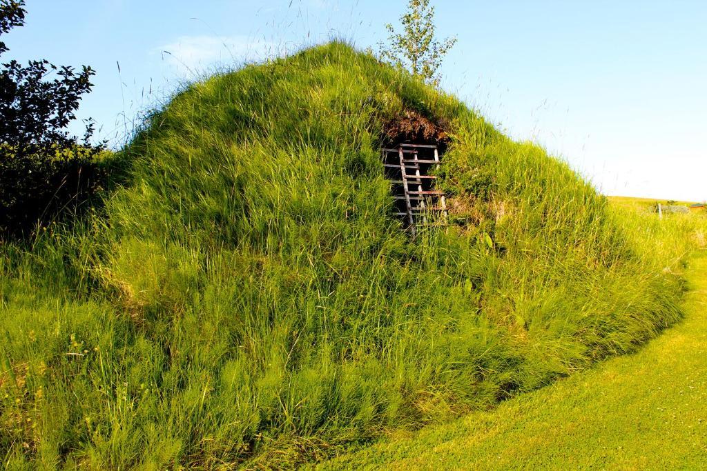 Fagrahlid Guesthouse Хвольсвёдлюр Экстерьер фото